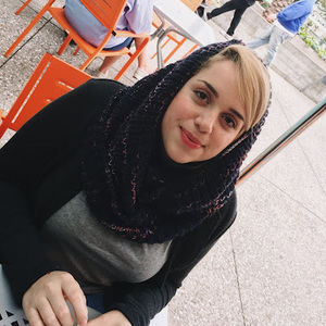 Meet your Posher, Adriana